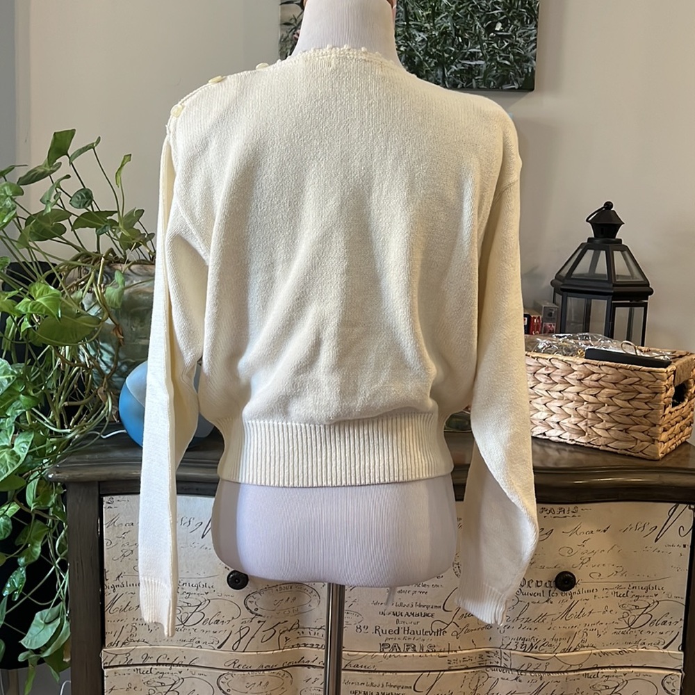 VINTAGE LIZ CLAIBORNE FLORAL EMBROIDERED BEADED KNIT SWEATER IVORY WHITE SIZE 8P - Picture 7 of 15